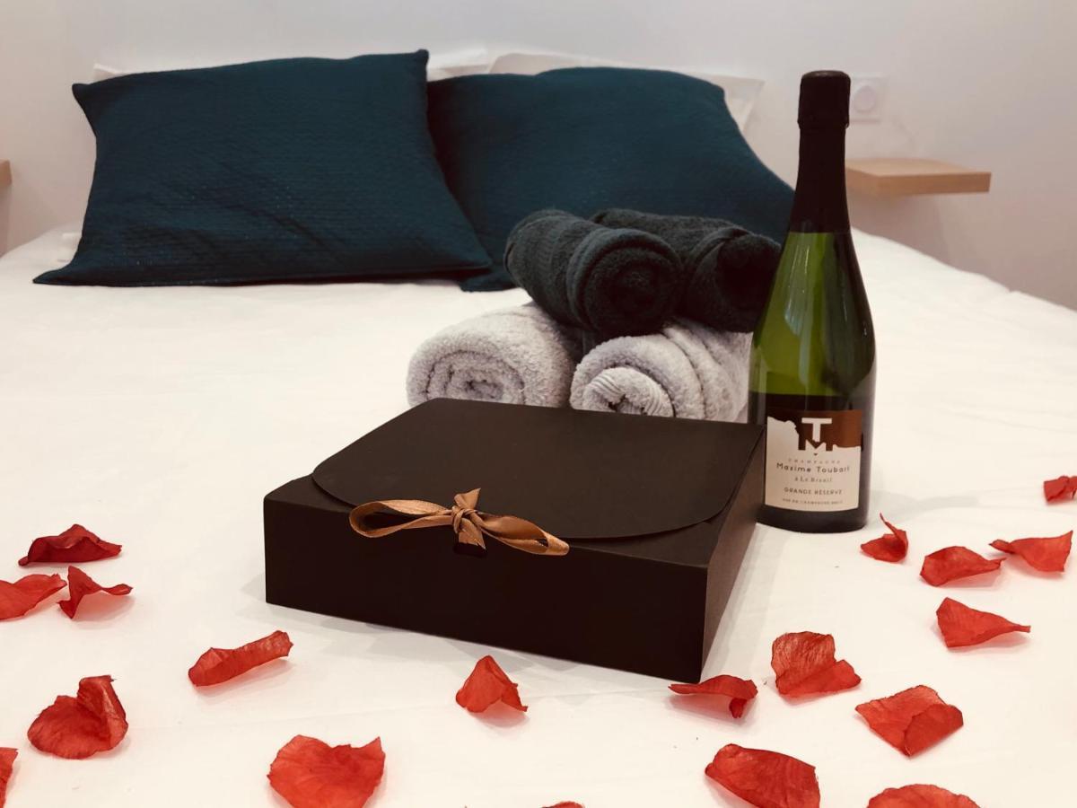 Le Jungle Spa **** Nîmes Eksteriør billede